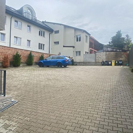 Pension Mora Cluj-Napoca Exteriör bild