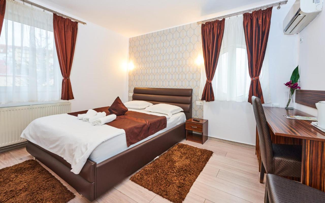 Pension Mora Cluj-Napoca Exteriör bild