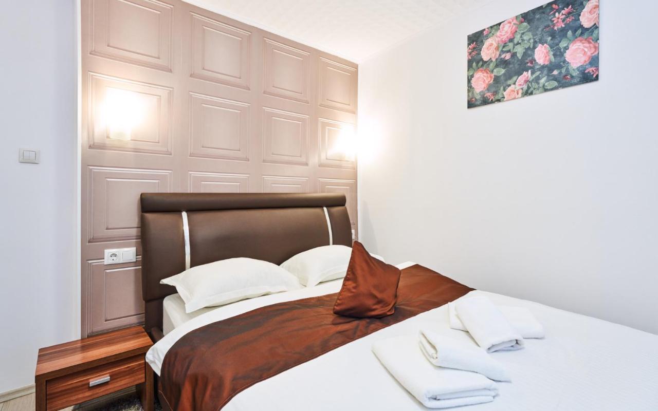 Pension Mora Cluj-Napoca Exteriör bild