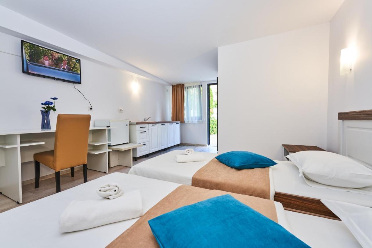 Pension Mora Cluj-Napoca Exteriör bild