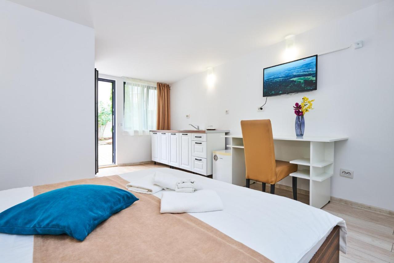 Pension Mora Cluj-Napoca Exteriör bild
