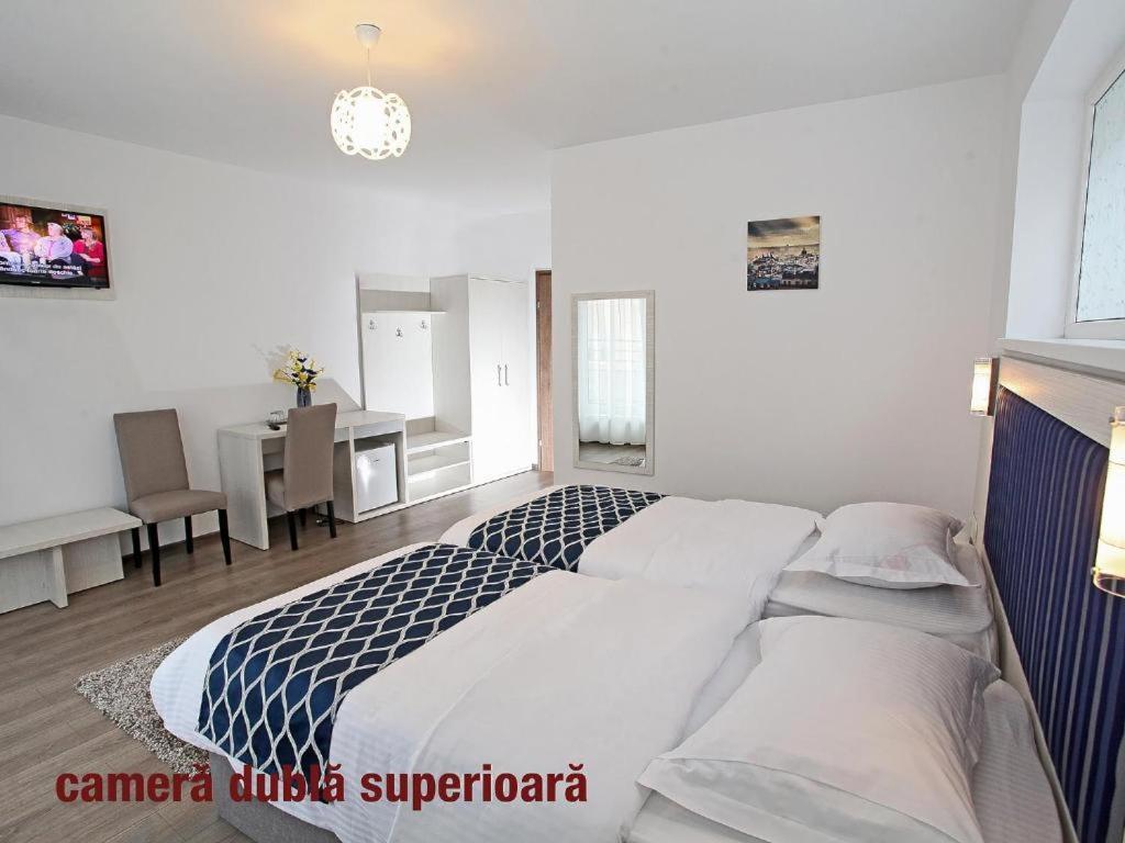 Pension Mora Cluj-Napoca Exteriör bild