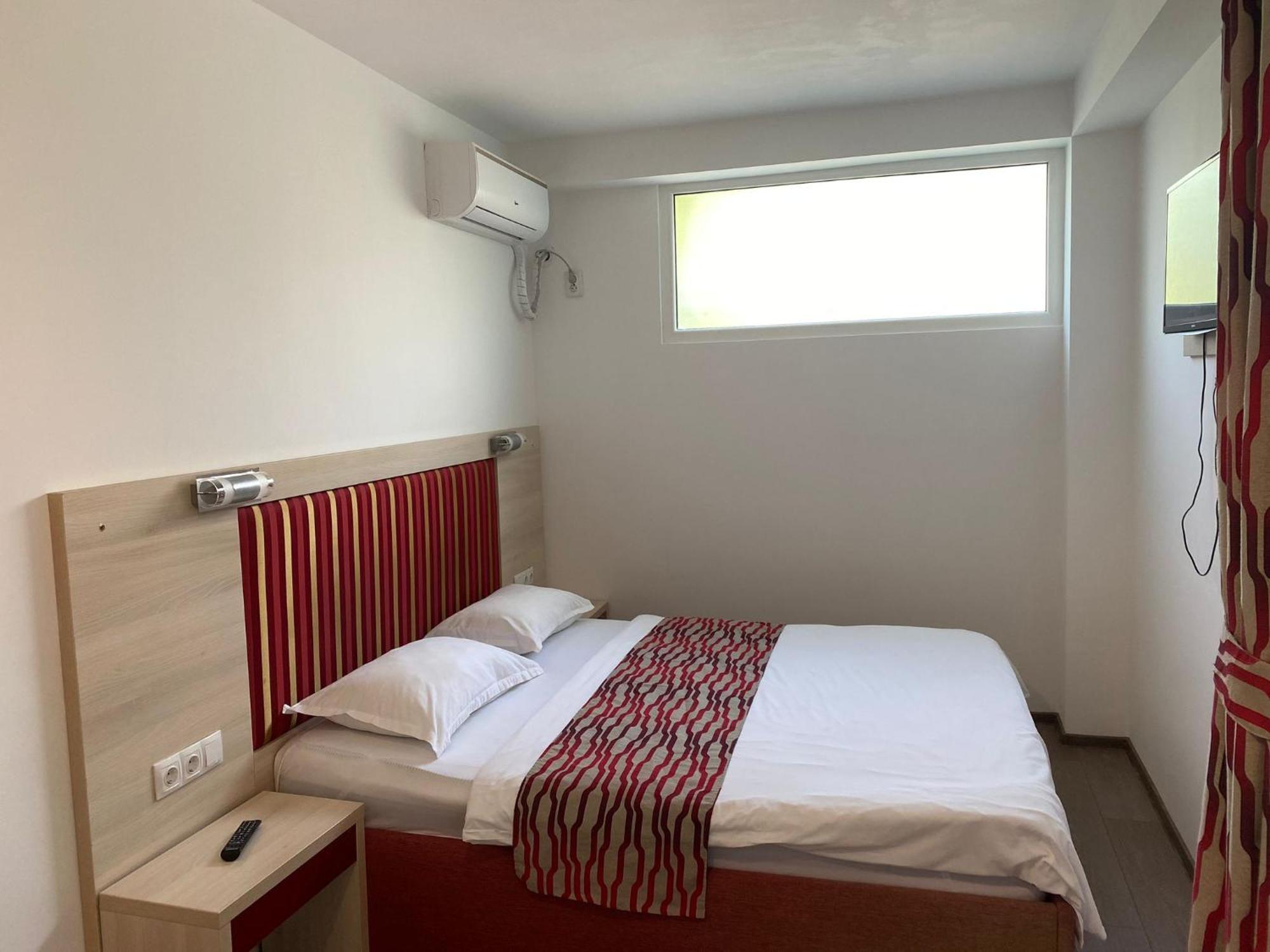 Pension Mora Cluj-Napoca Exteriör bild