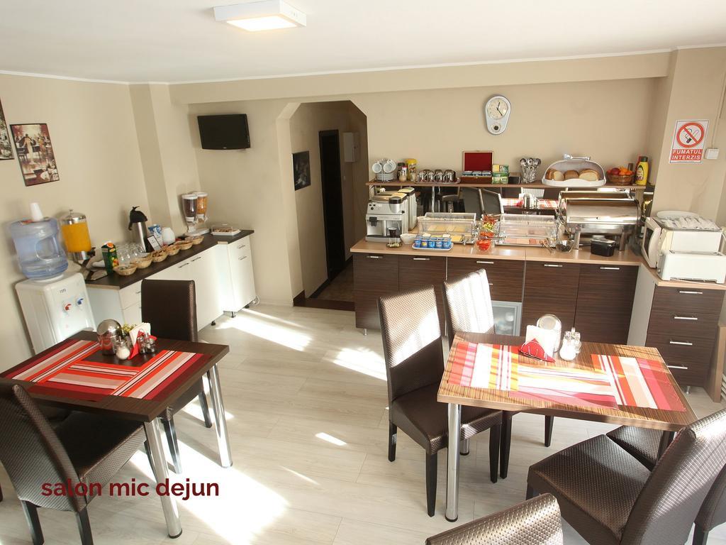 Pension Mora Cluj-Napoca Exteriör bild