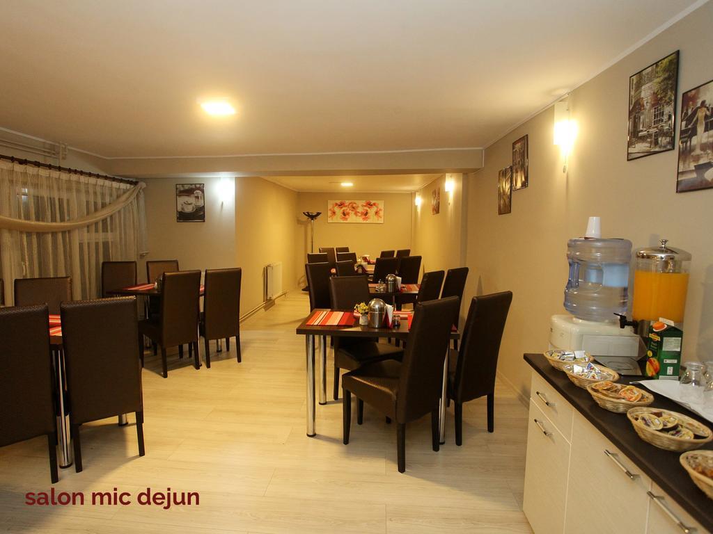Pension Mora Cluj-Napoca Exteriör bild